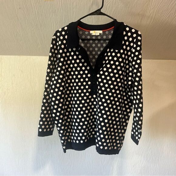 Boden Cleo Jacquard Henley Sweater in Navy and Ivory Polka Dot - Picture 4 of 11